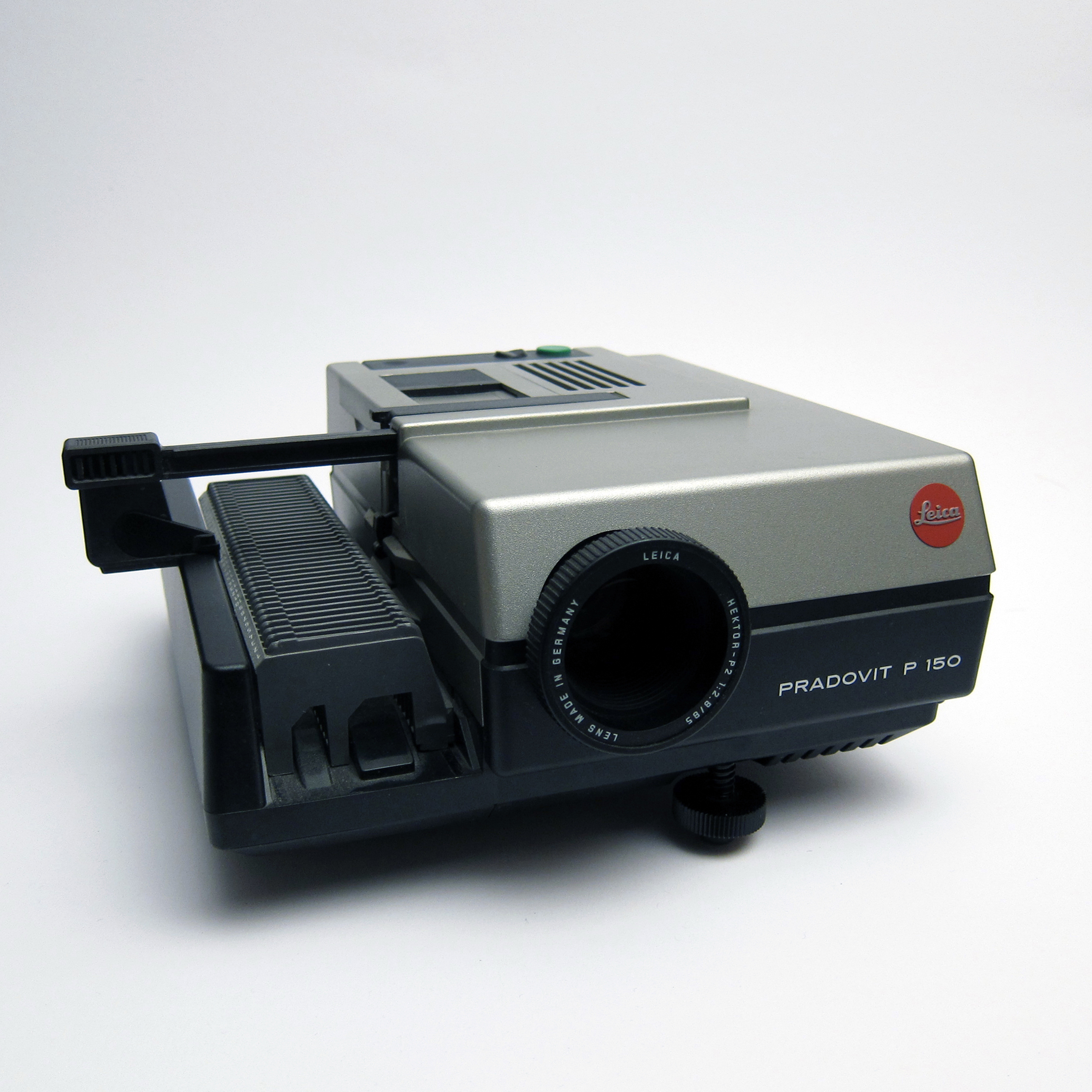 LEICA PRADOVIT P 150 プロジェクター Diaprojektor Leica Pradovit P 150 | conserve the sound “Conserve